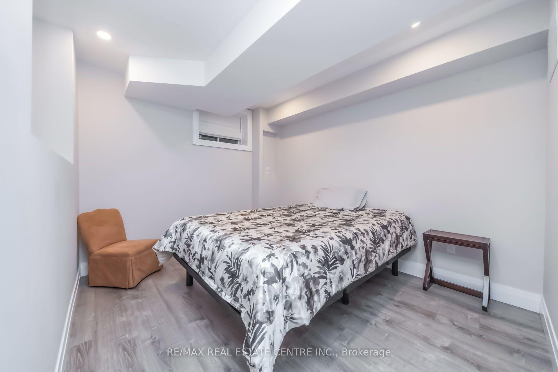 Photo 43 of 457 Whitlock Avenue, Milton, Ford — HOMEH