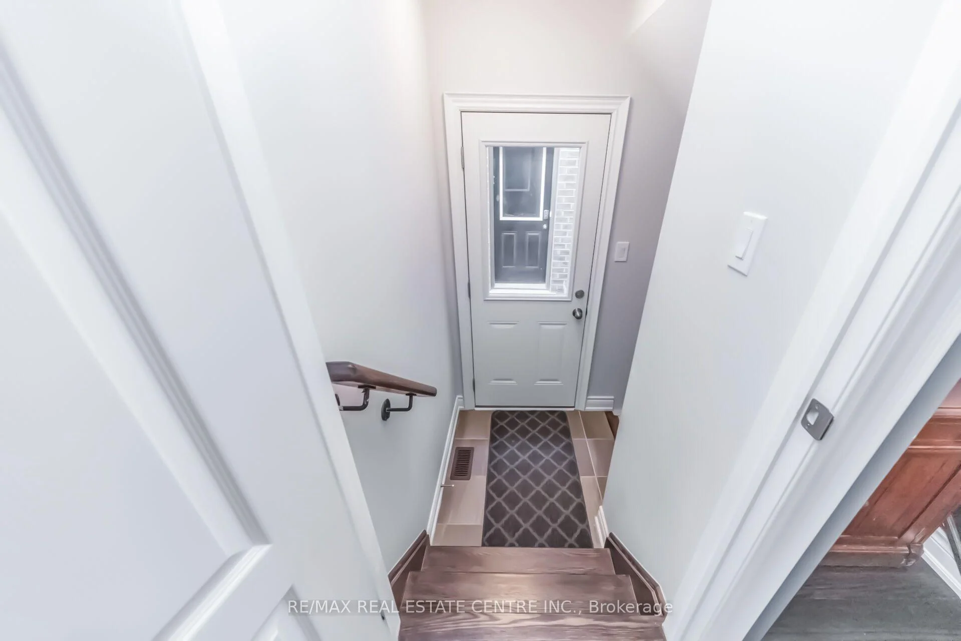 Photo 39 of 457 Whitlock Avenue, Milton, Ford — HOMEH
