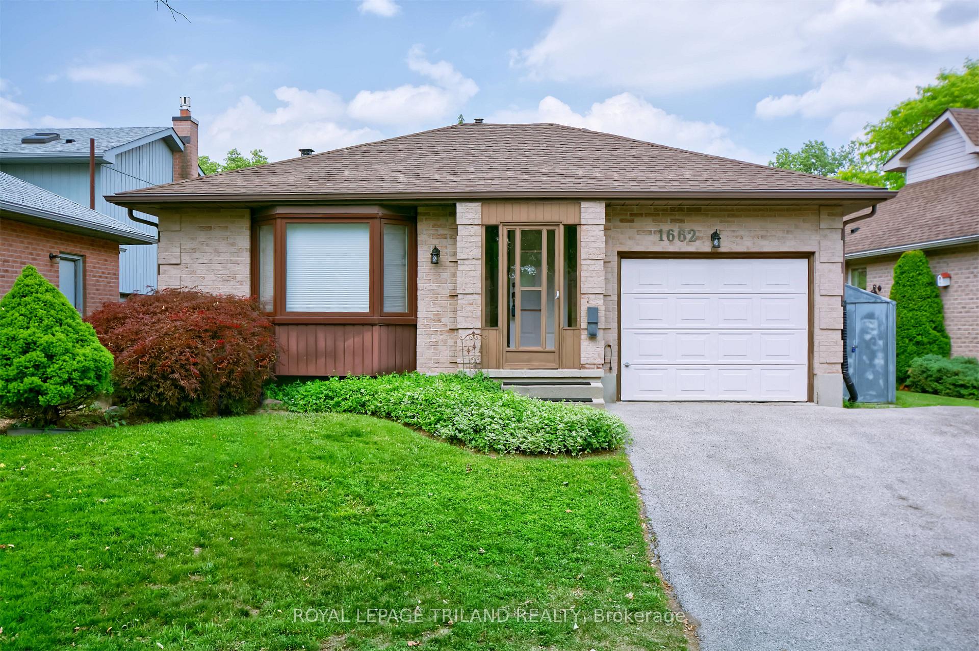 Photo of 1662 Attawandaron Road