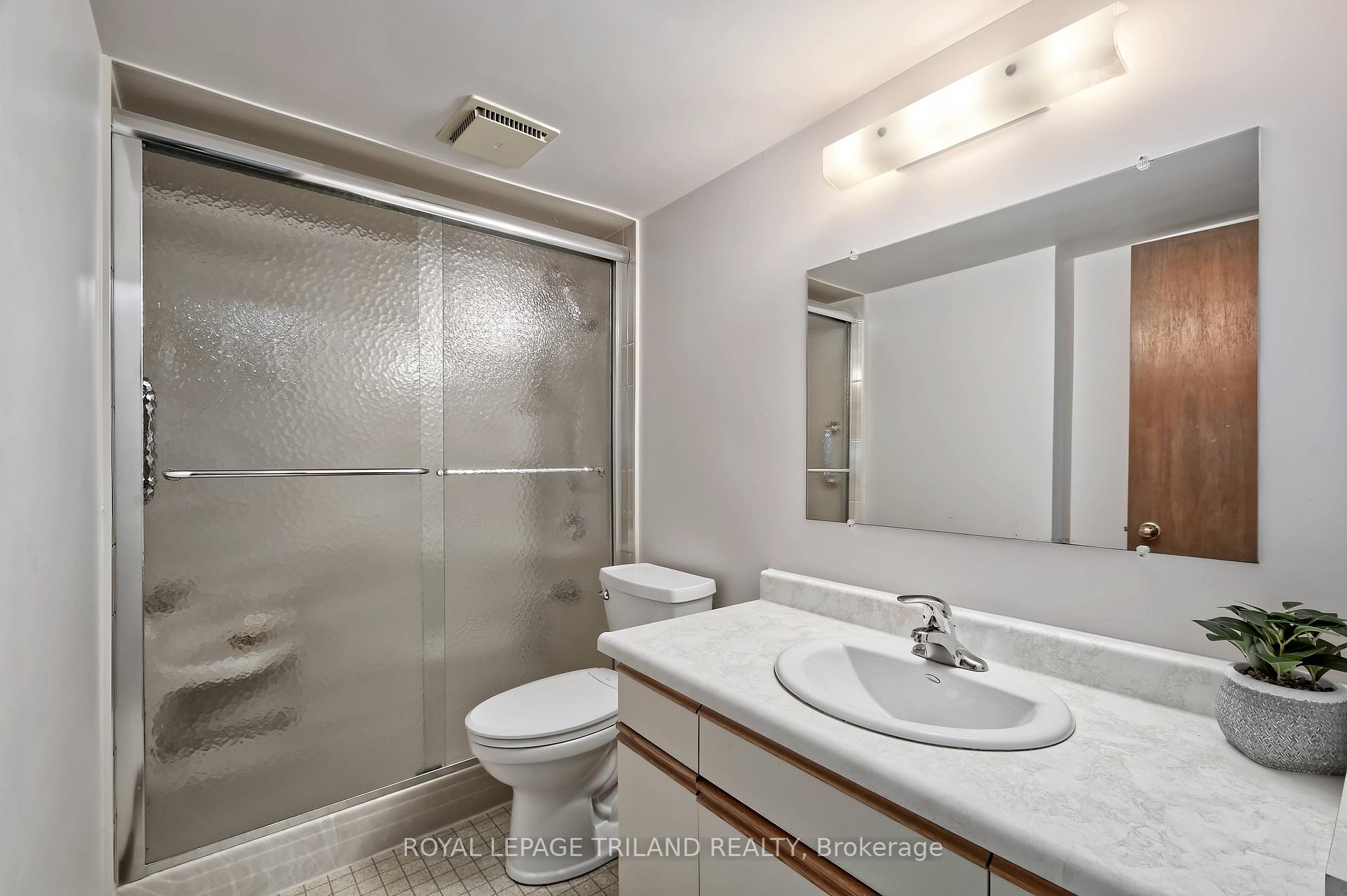 Photo 13 of 1662 Attawandaron Road, London, North F — HOMEH