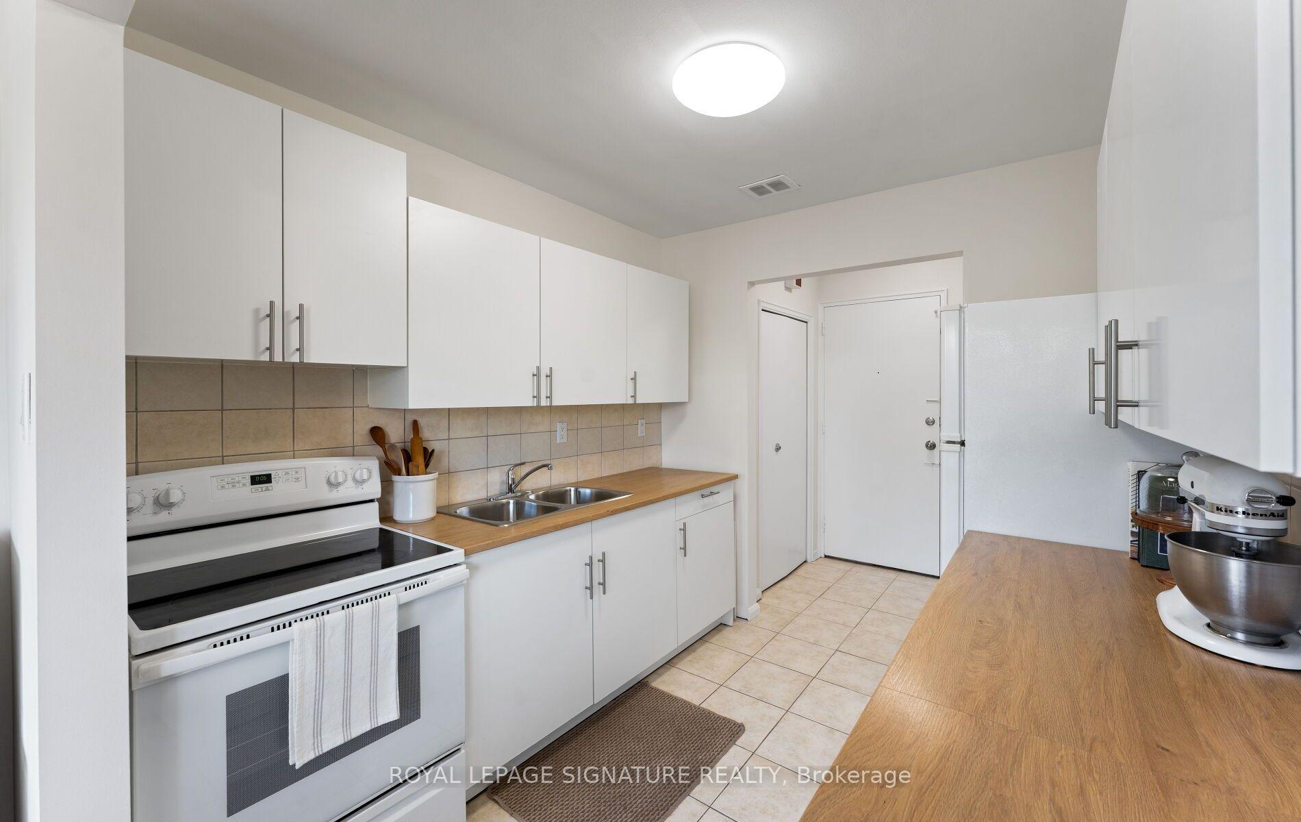 Photo 13 of Unit 410, 30 Allanhurst Drive, Etobicoke, Edenbridge-Humber Valley — HOMEH