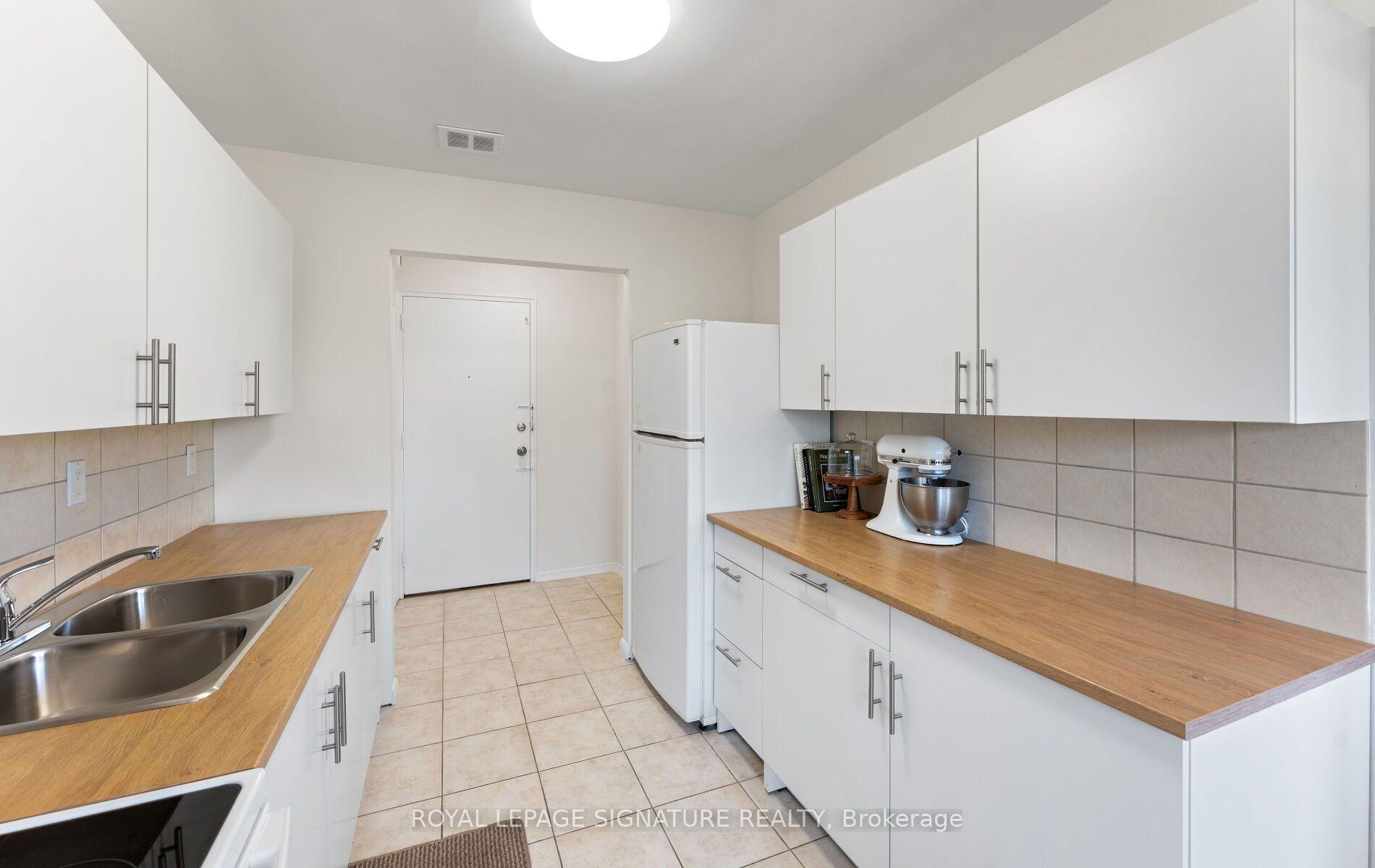 Photo 14 of Unit 410, 30 Allanhurst Drive, Etobicoke, Edenbridge-Humber Valley — HOMEH
