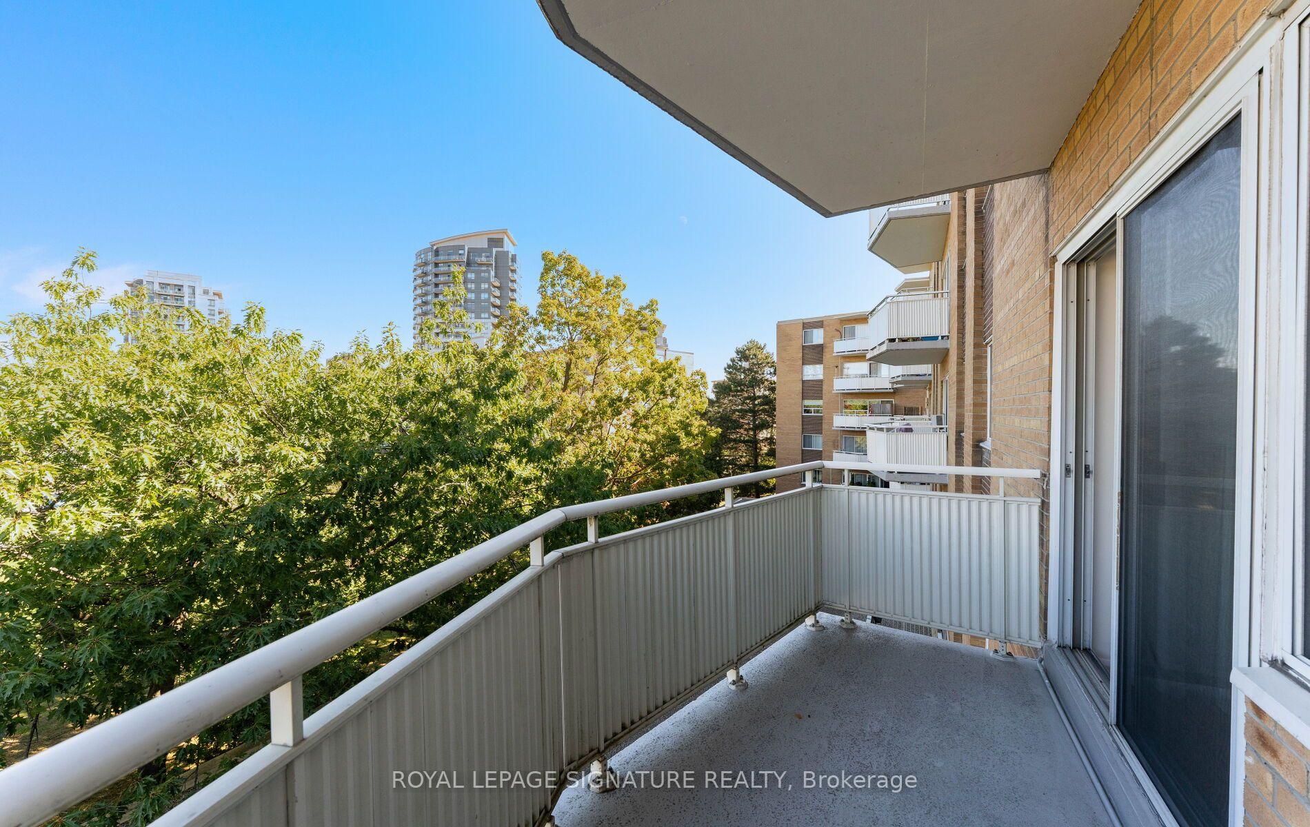 Photo 26 of Unit 410, 30 Allanhurst Drive, Etobicoke, Edenbridge-Humber Valley — HOMEH
