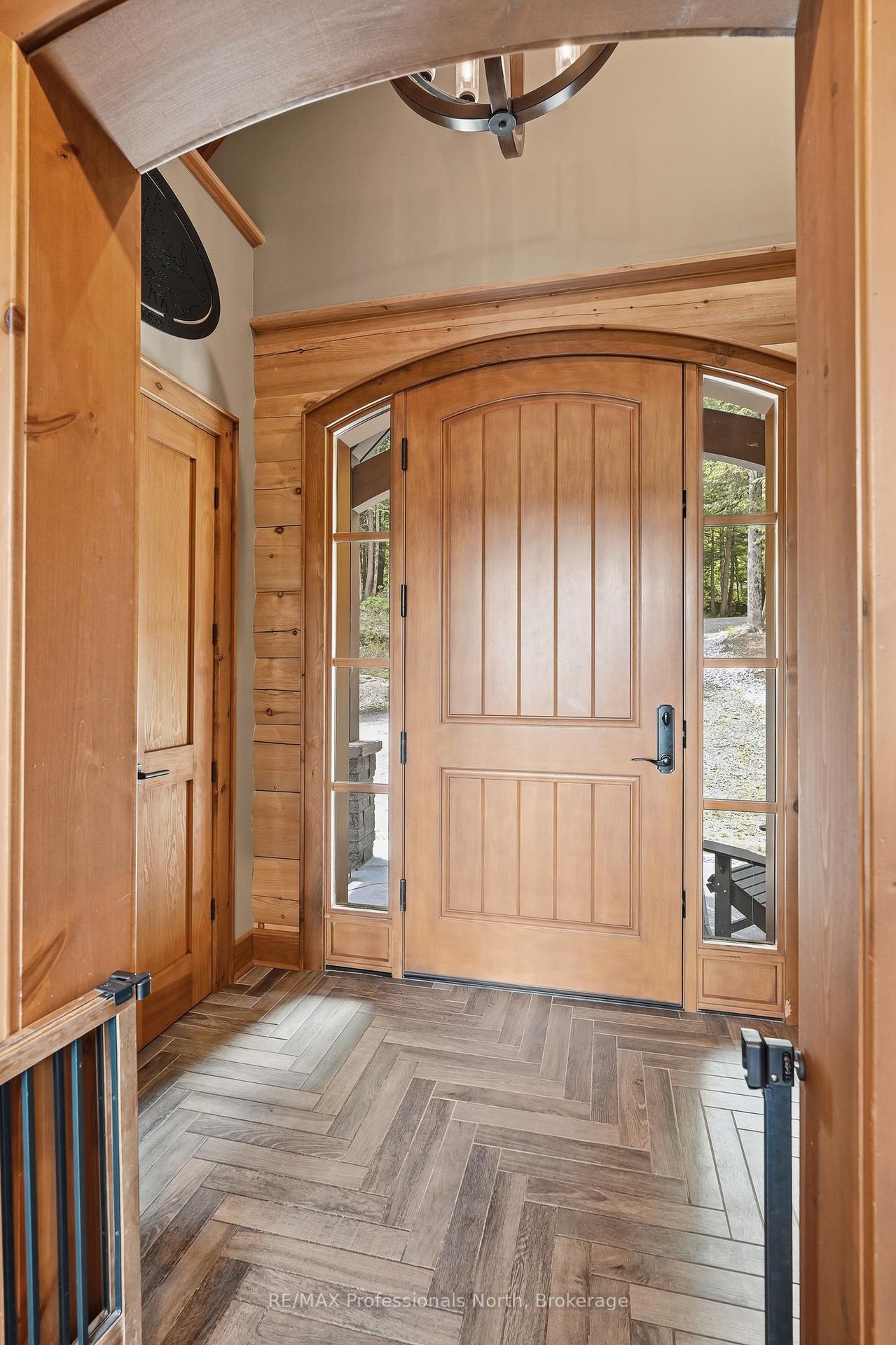 Photo 7 of 1666 Beaumont Drive, Bracebridge, Muskoka (N) — HOMEH