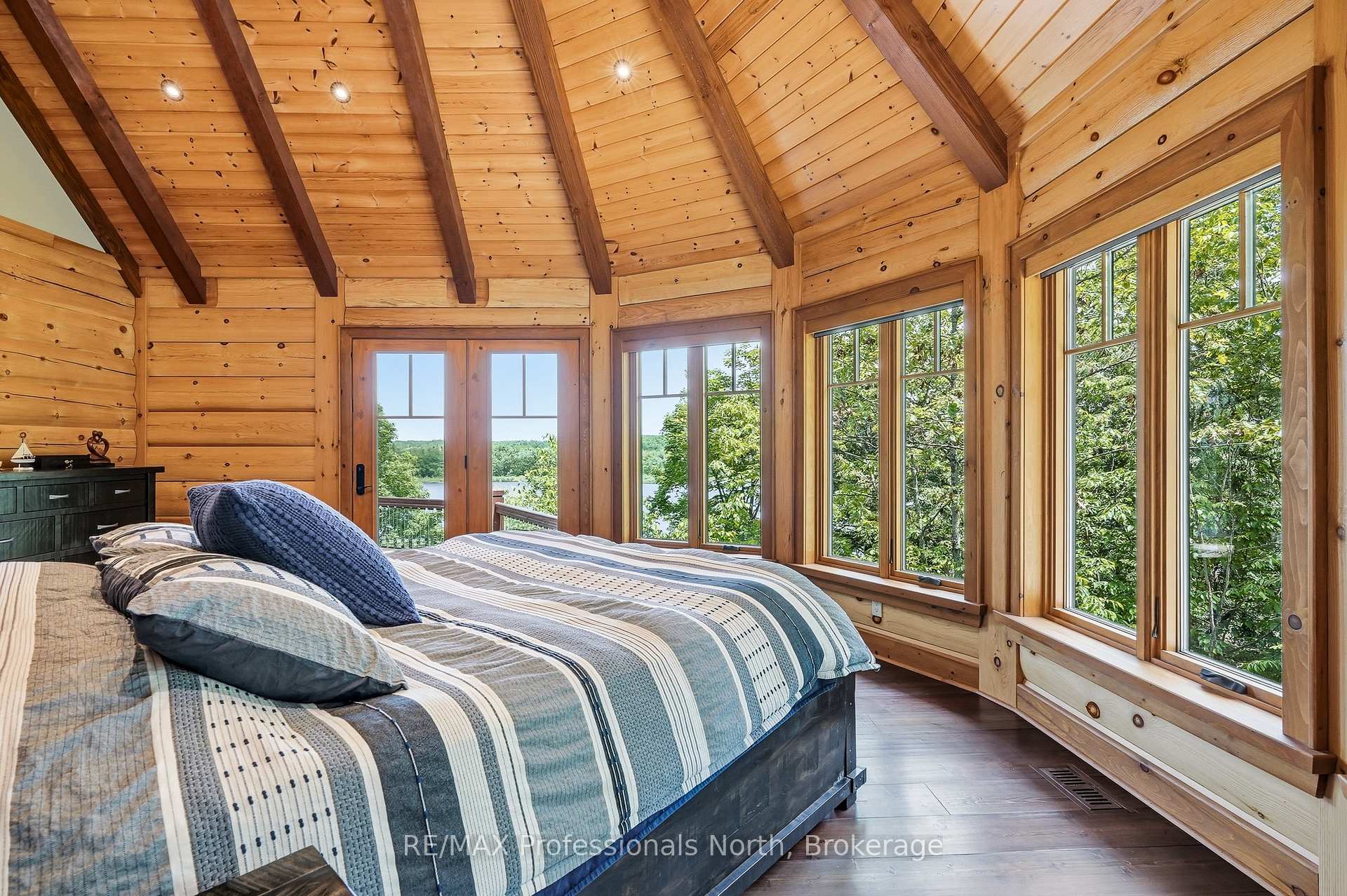 Photo 17 of 1666 Beaumont Drive, Bracebridge, Muskoka (N) — HOMEH
