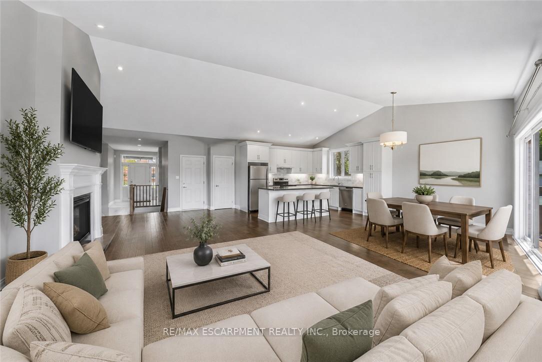 Photo 3 of 602 Cochrane Road, Hamilton, Rosedale — HOMEH