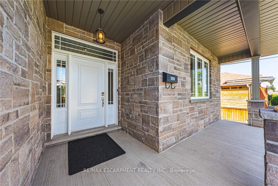 Photo 5 of 602 Cochrane Road, Hamilton, Rosedale — HOMEH
