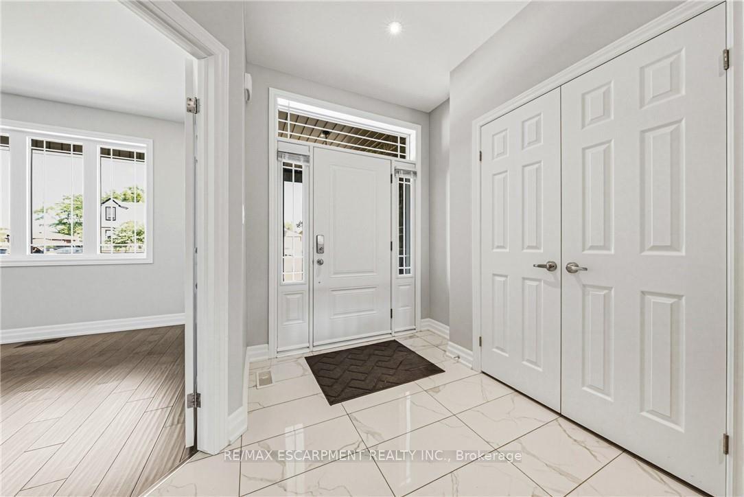 Photo 6 of 602 Cochrane Road, Hamilton, Rosedale — HOMEH
