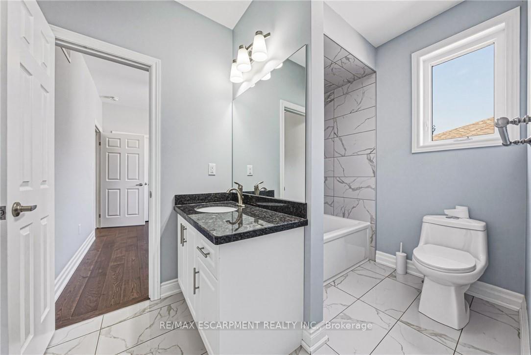 Photo 11 of 602 Cochrane Road, Hamilton, Rosedale — HOMEH