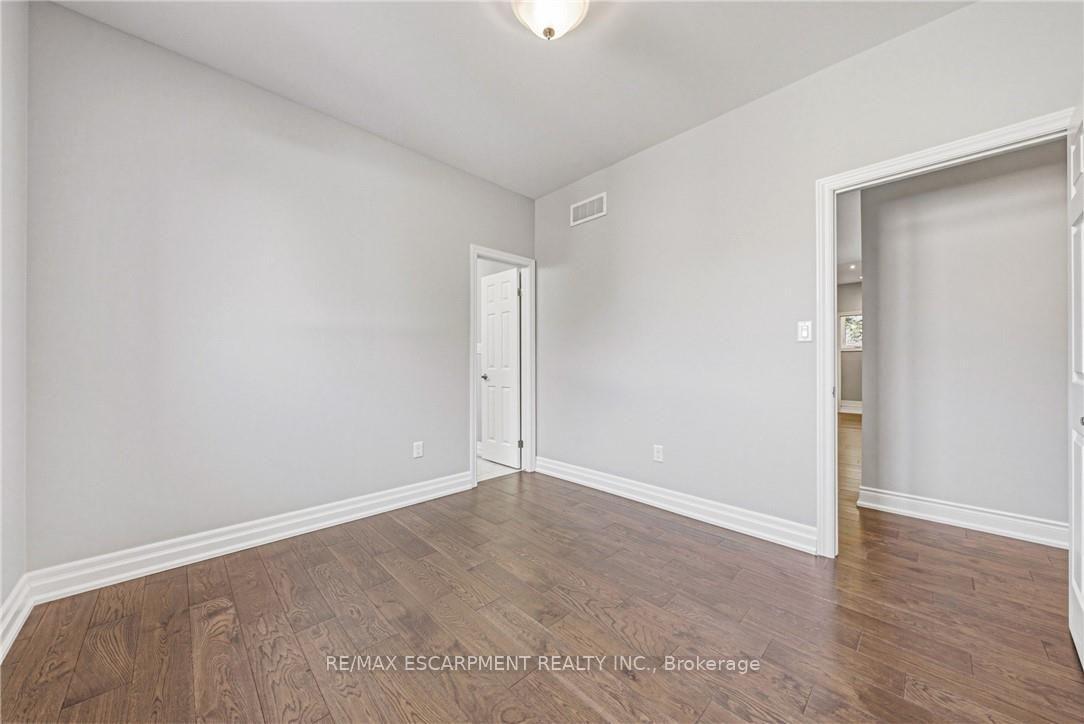 Photo 13 of 602 Cochrane Road, Hamilton, Rosedale — HOMEH