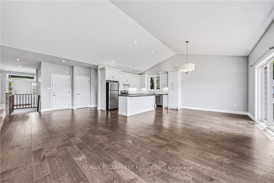 Photo 21 of 602 Cochrane Road, Hamilton, Rosedale — HOMEH