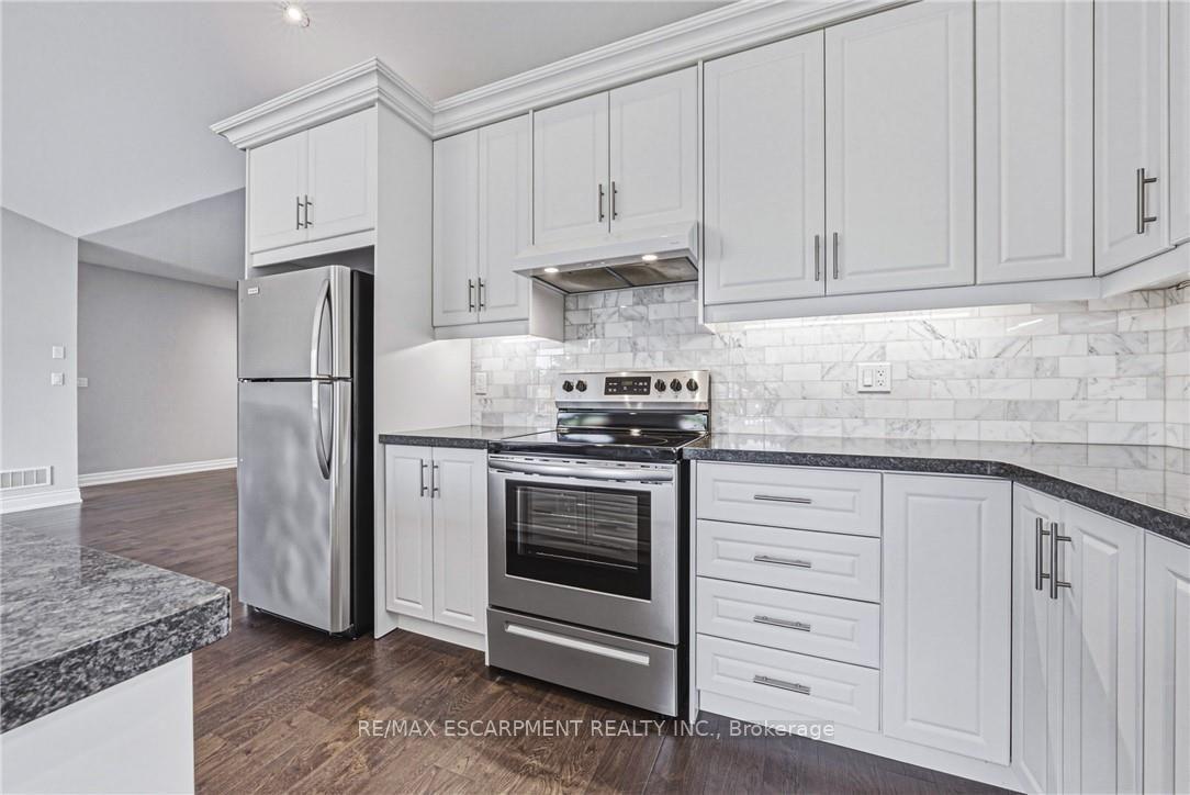 Photo 24 of 602 Cochrane Road, Hamilton, Rosedale — HOMEH
