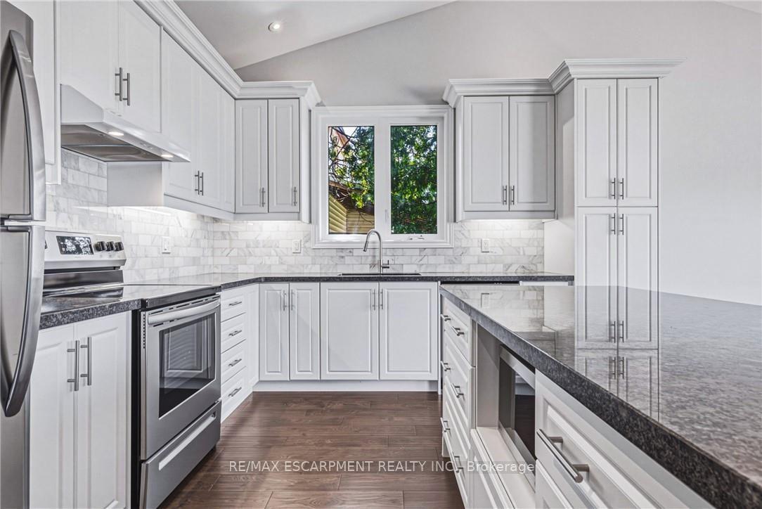 Photo 25 of 602 Cochrane Road, Hamilton, Rosedale — HOMEH