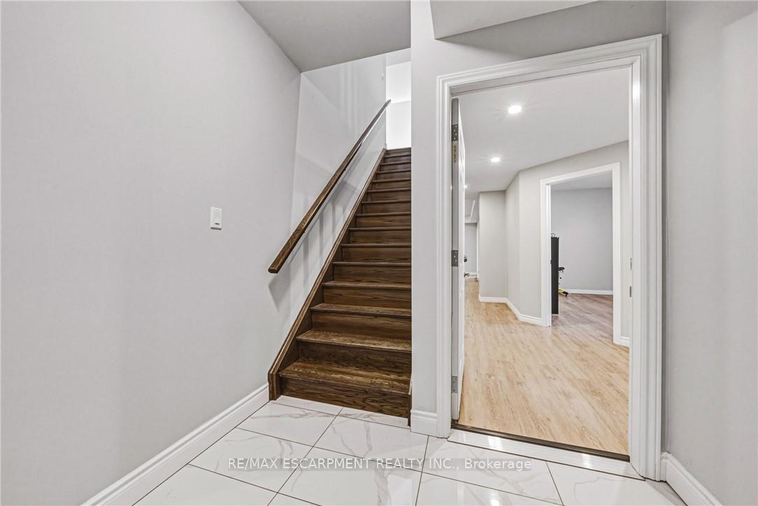 Photo 27 of 602 Cochrane Road, Hamilton, Rosedale — HOMEH