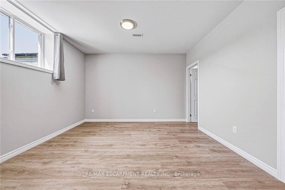 Photo 36 of 602 Cochrane Road, Hamilton, Rosedale — HOMEH