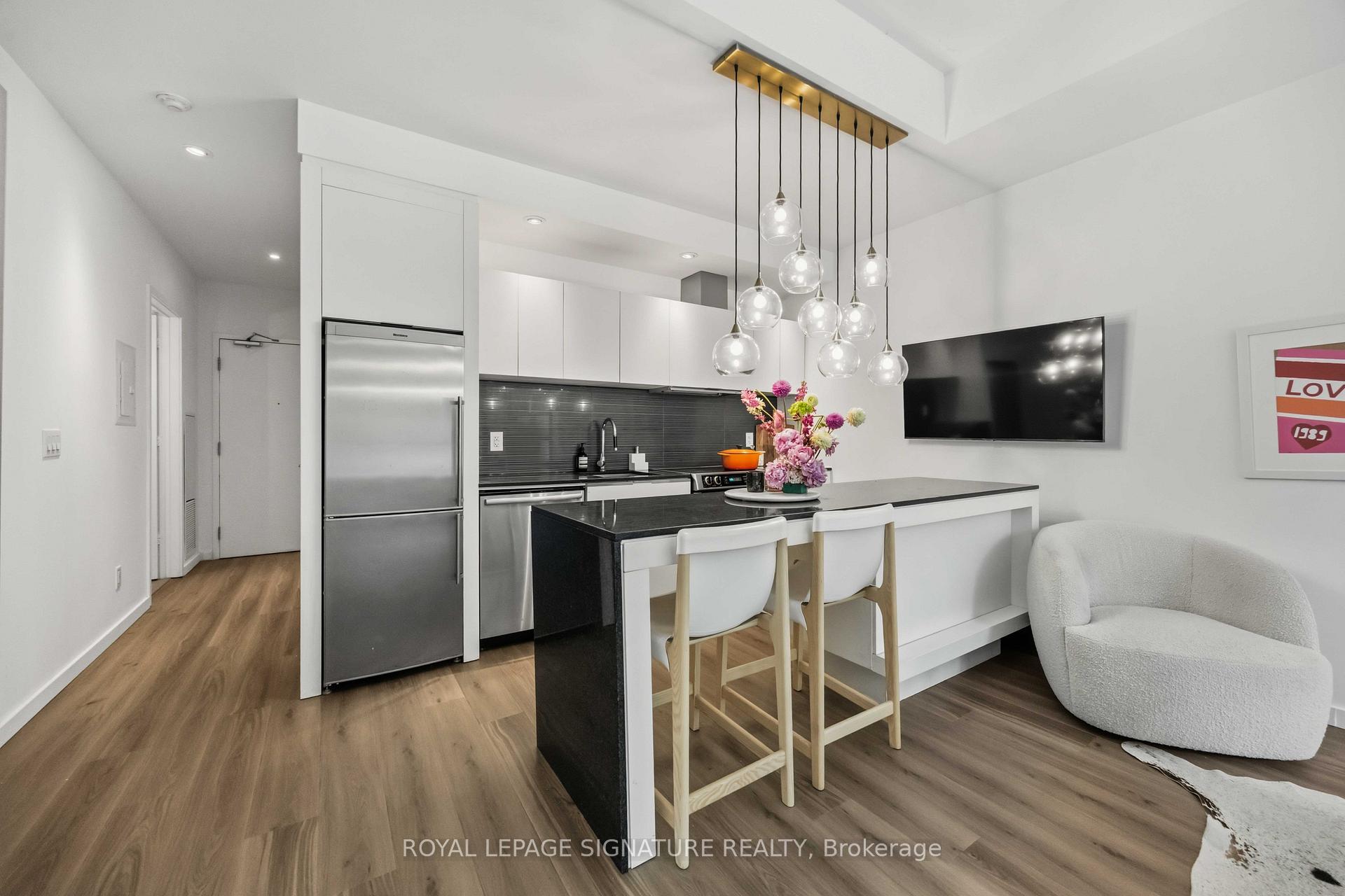 Photo 3 of Unit 202, 8 Charlotte Street, Toronto, Waterfront Communities — HOMEH