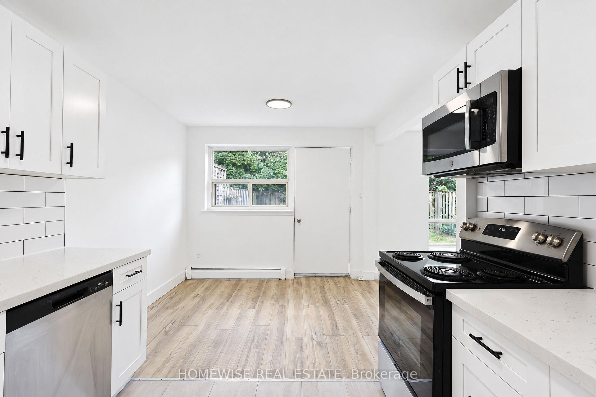 Photo 13 of Unit 4, 45 Swordbill Drive, Etobicoke, Edenbridge-Humber Valley — HOMEH