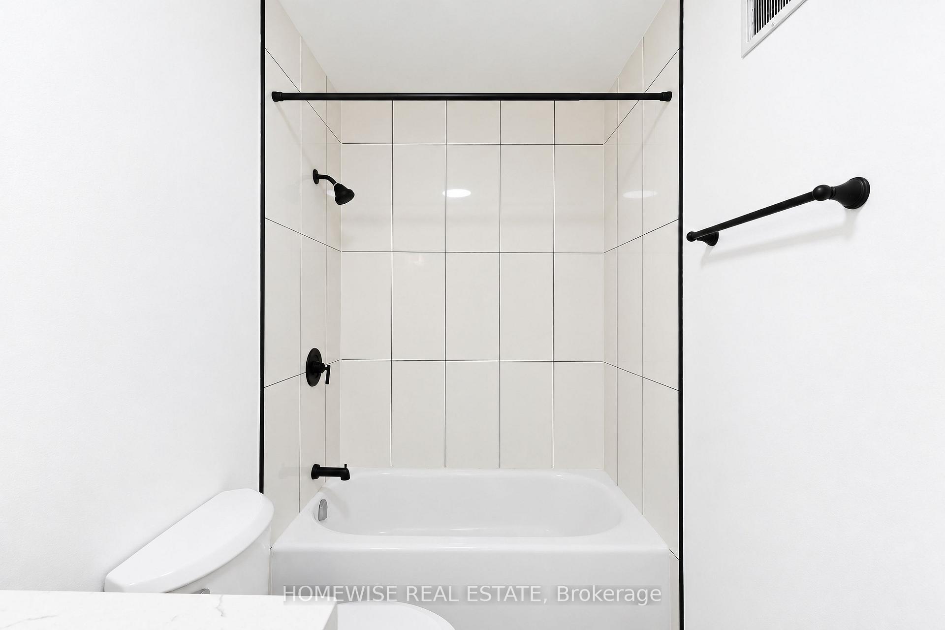 Photo 25 of Unit 4, 45 Swordbill Drive, Etobicoke, Edenbridge-Humber Valley — HOMEH