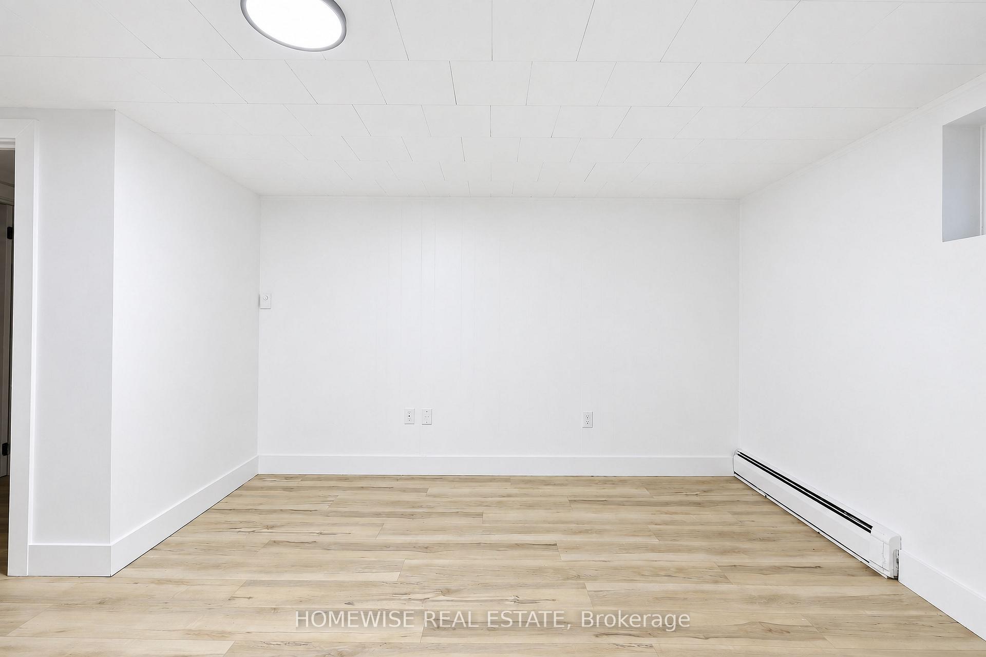 Photo 26 of Unit 4, 45 Swordbill Drive, Etobicoke, Edenbridge-Humber Valley — HOMEH