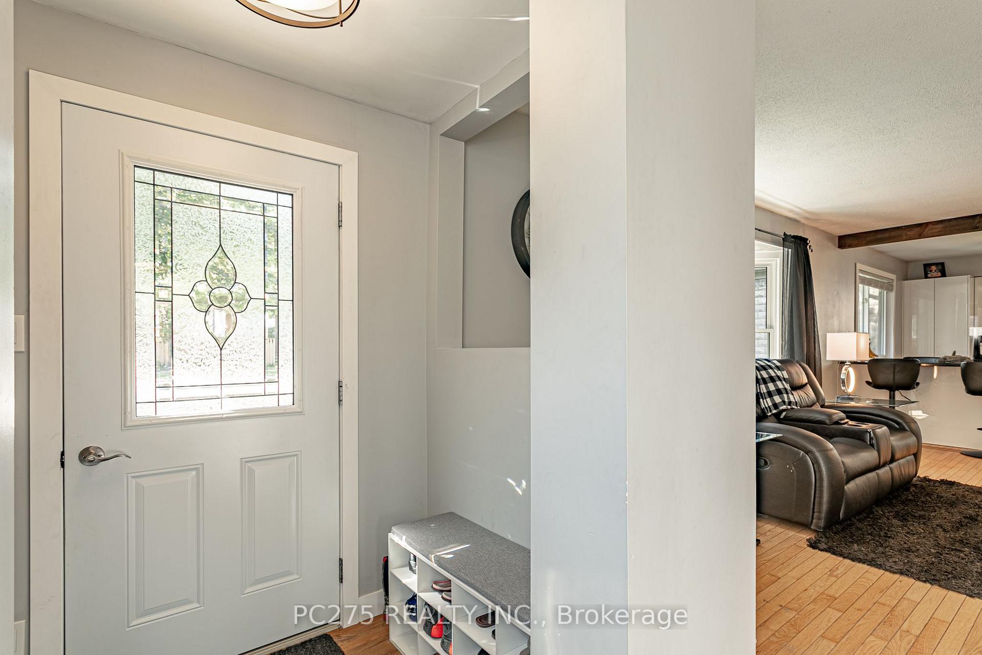 Photo 5 of 82 Centre Street, Huron East, Seaforth — HOMEH