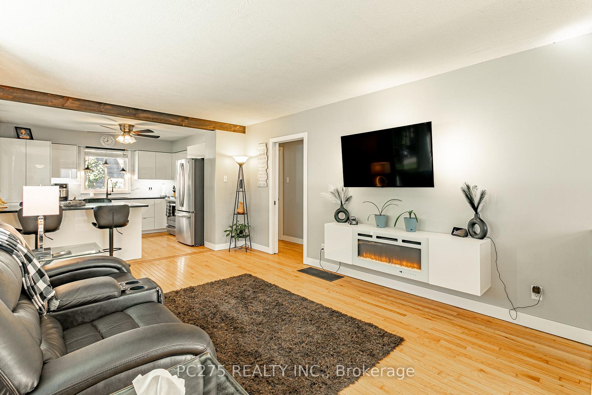 Photo 8 of 82 Centre Street, Huron East, Seaforth — HOMEH