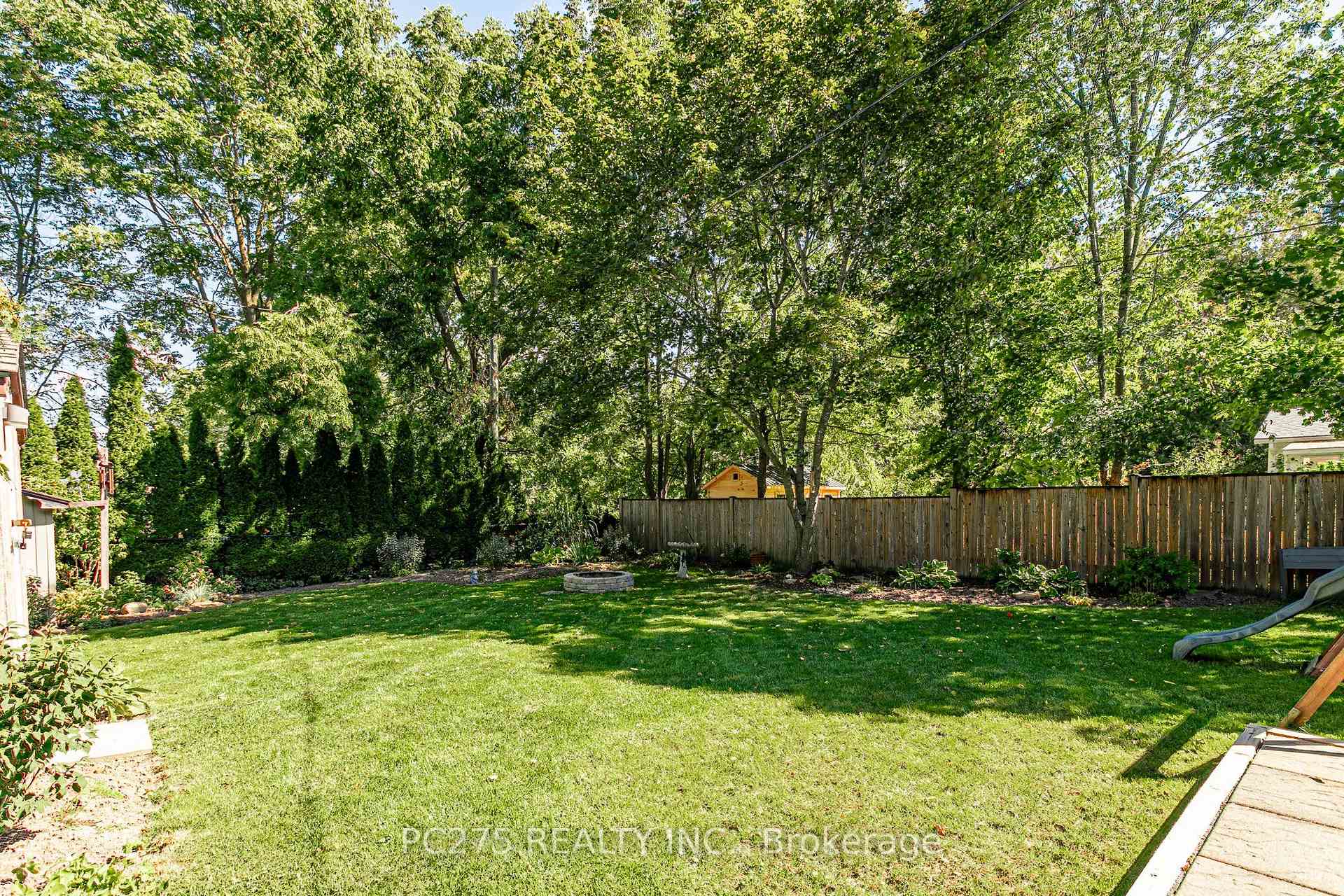 Photo 37 of 82 Centre Street, Huron East, Seaforth — HOMEH