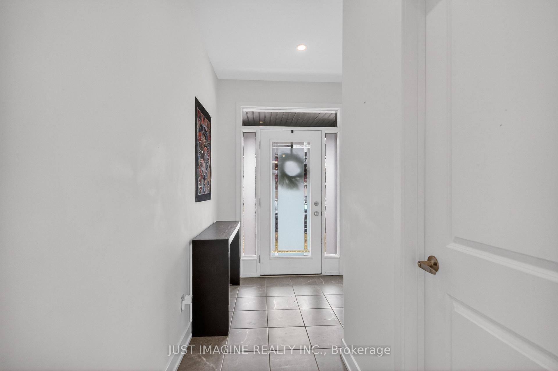 Photo 5 of 311 Ibanez Walk, Ottawa, Leitrim — HOMEH