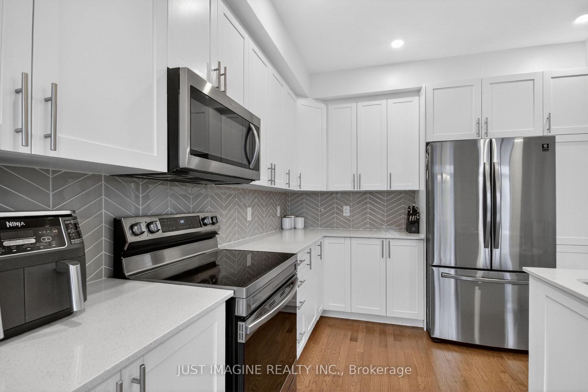 Photo 21 of 311 Ibanez Walk, Ottawa, Leitrim — HOMEH
