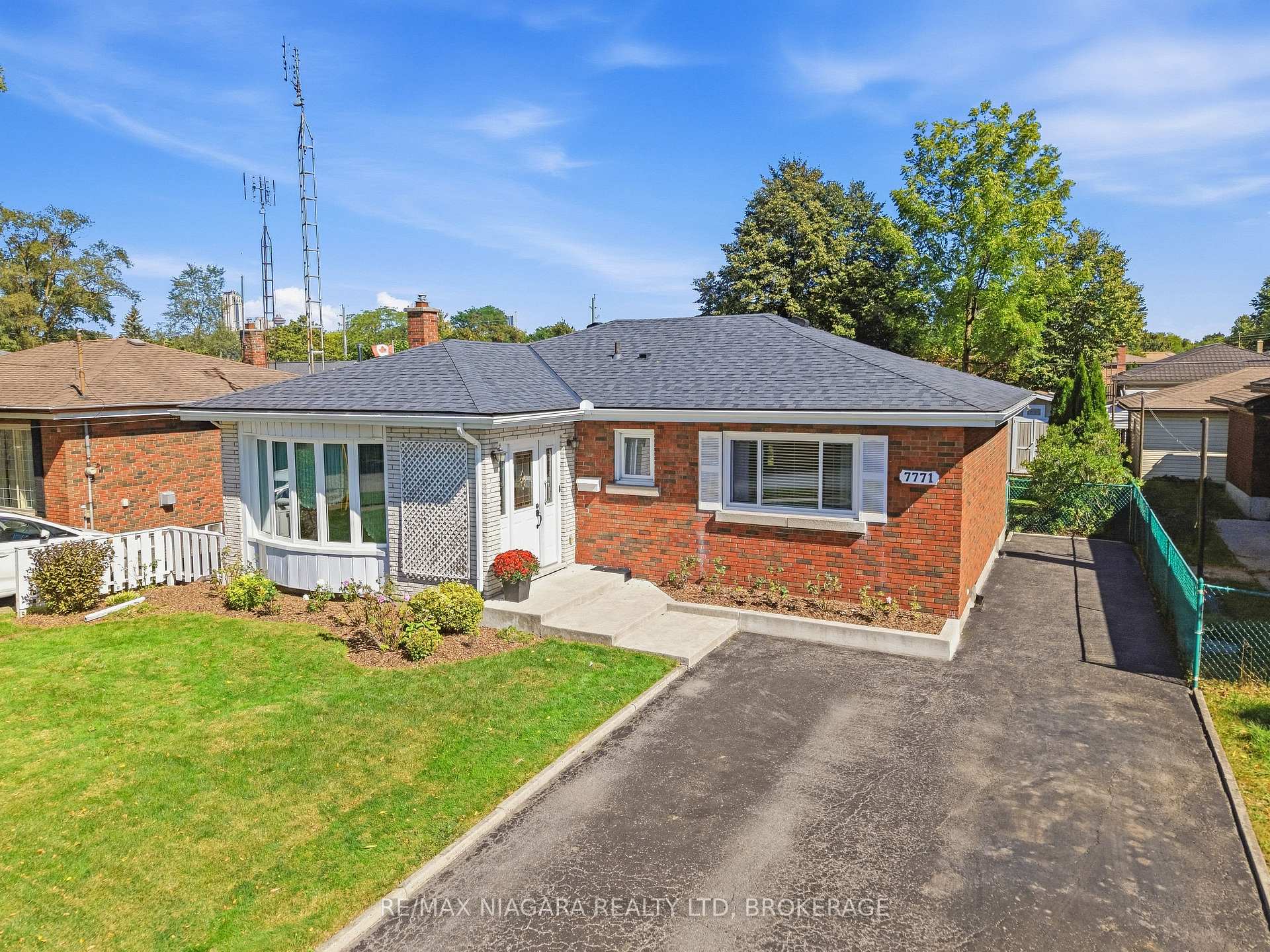 Photo 1 of 7771 Wilson Crescent, Niagara Falls, Oldfield — HOMEH