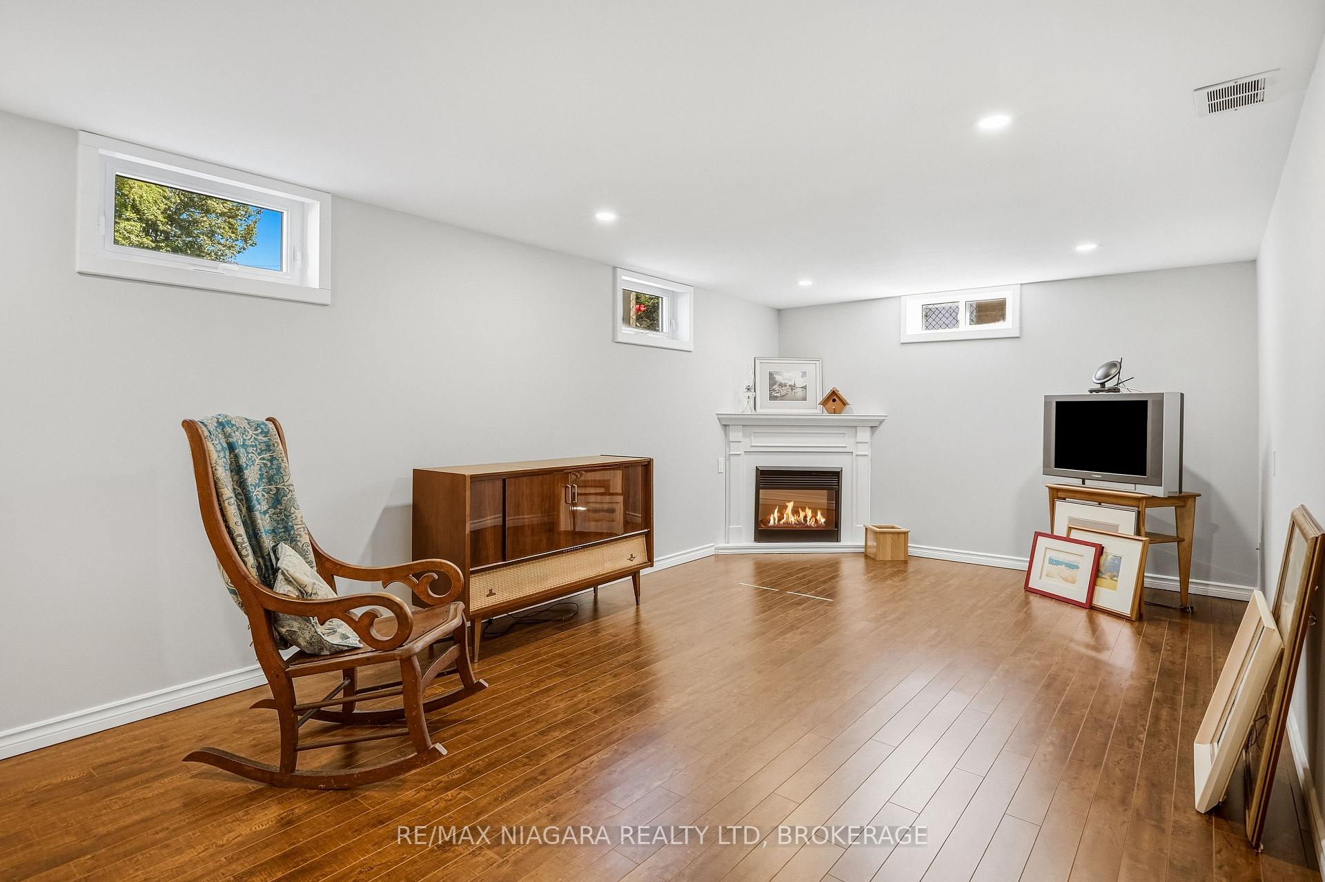 Photo 32 of 7771 Wilson Crescent, Niagara Falls, Oldfield — HOMEH