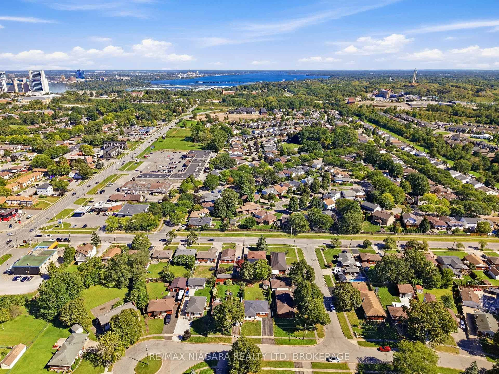 Photo 7 of 7771 Wilson Crescent, Niagara Falls, Oldfield — HOMEH