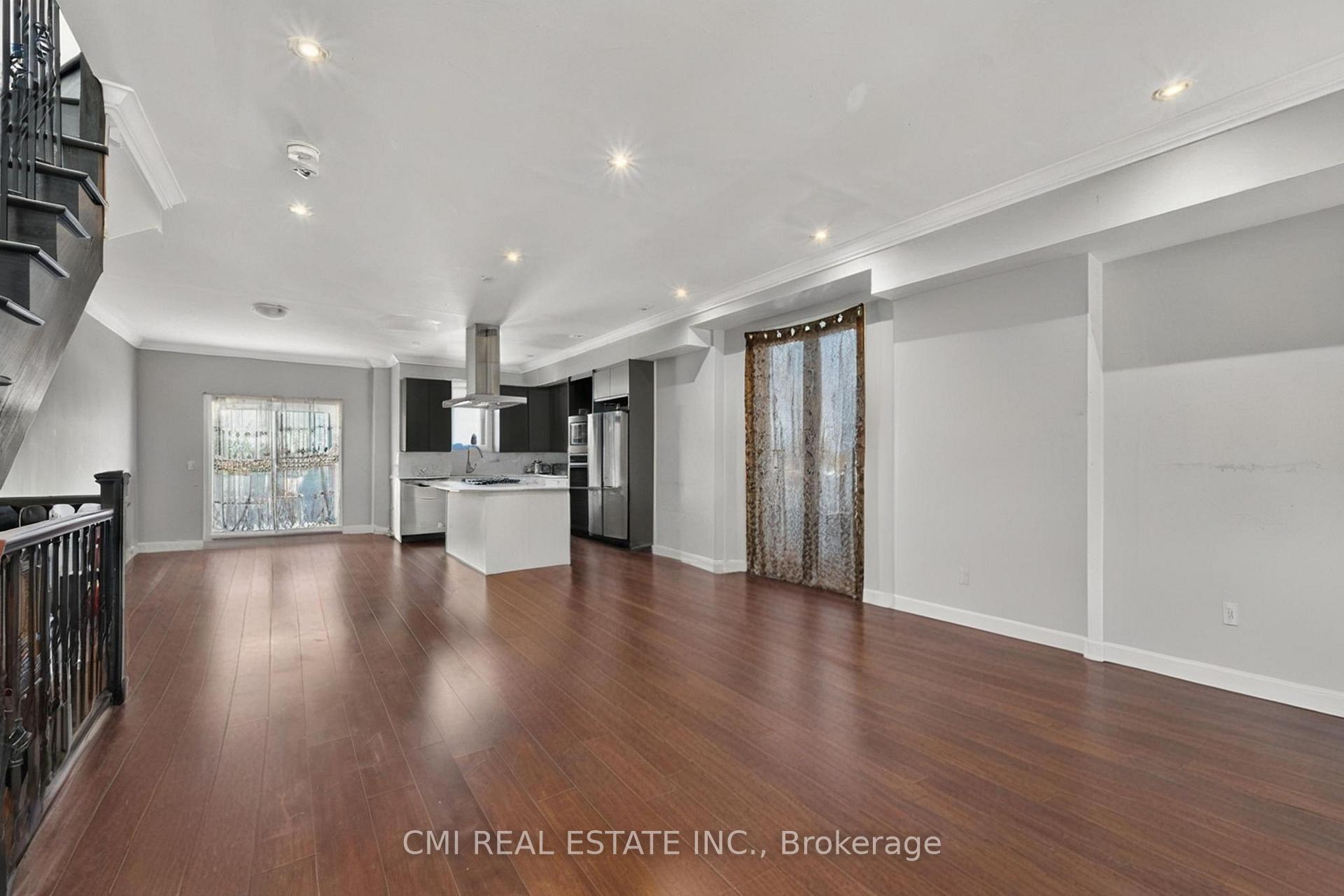 Photo 9 of 22 Jeavons Avenue, Scarborough, Clairlea-Birchmount — HOMEH