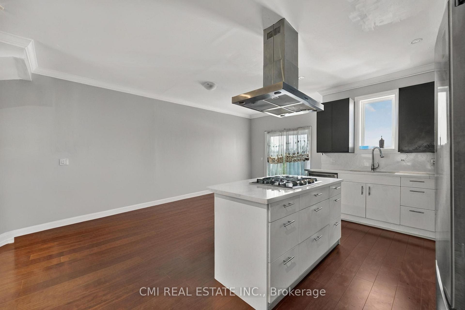 Photo 11 of 22 Jeavons Avenue, Scarborough, Clairlea-Birchmount — HOMEH