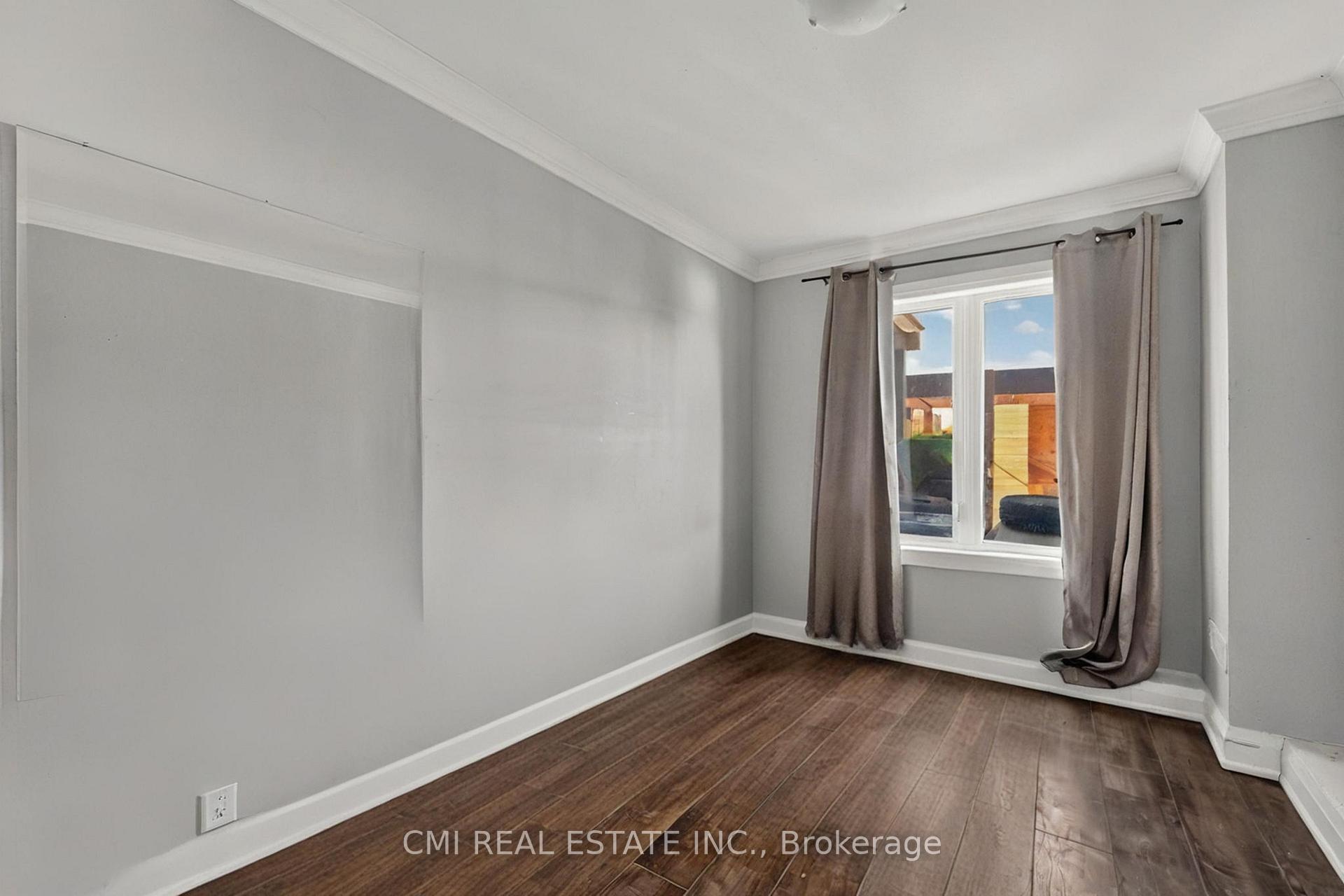 Photo 16 of 22 Jeavons Avenue, Scarborough, Clairlea-Birchmount — HOMEH