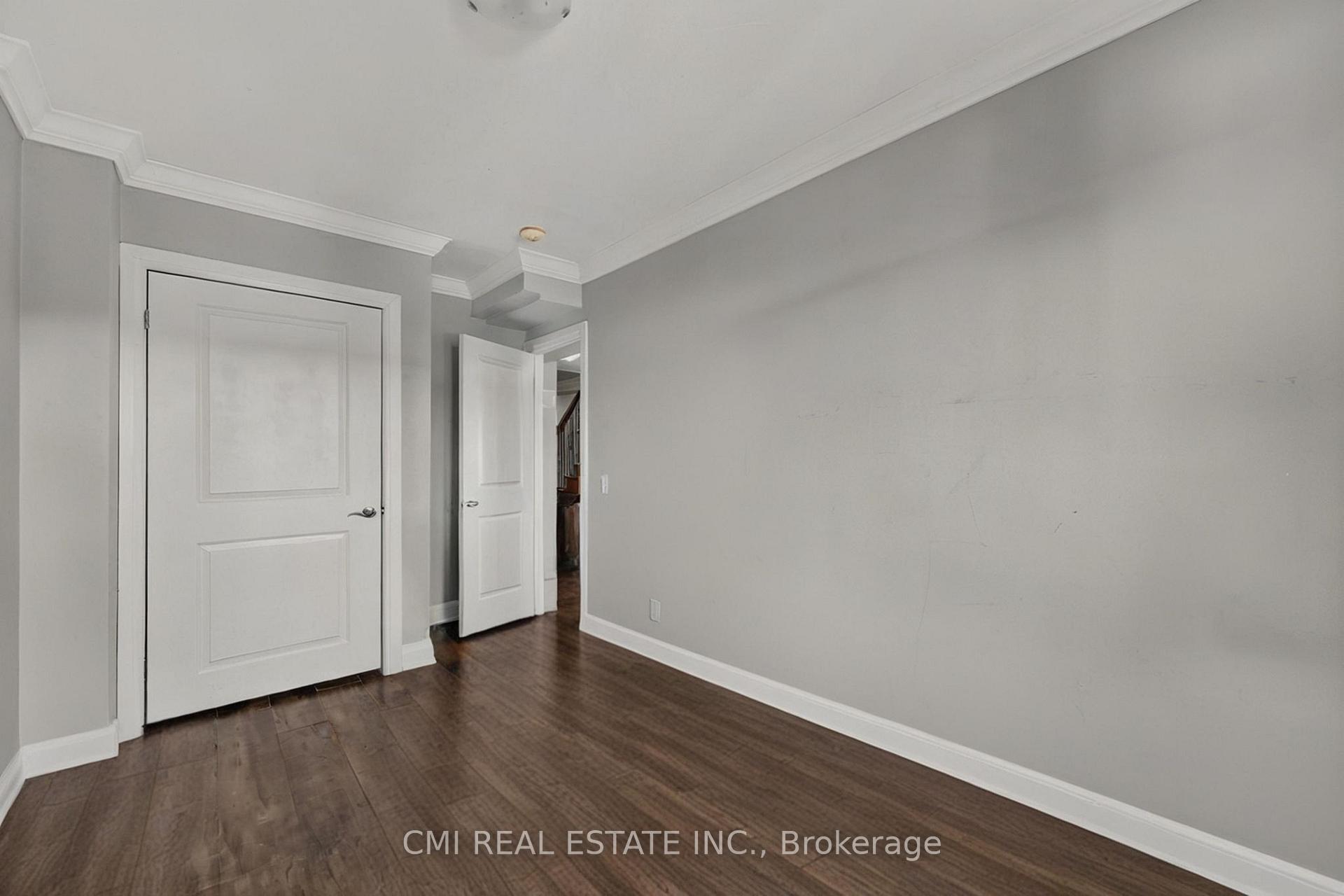 Photo 17 of 22 Jeavons Avenue, Scarborough, Clairlea-Birchmount — HOMEH
