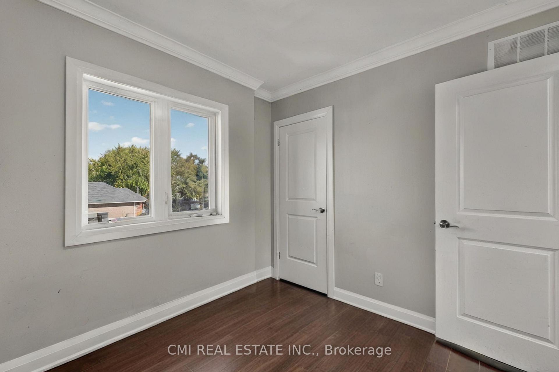 Photo 21 of 22 Jeavons Avenue, Scarborough, Clairlea-Birchmount — HOMEH