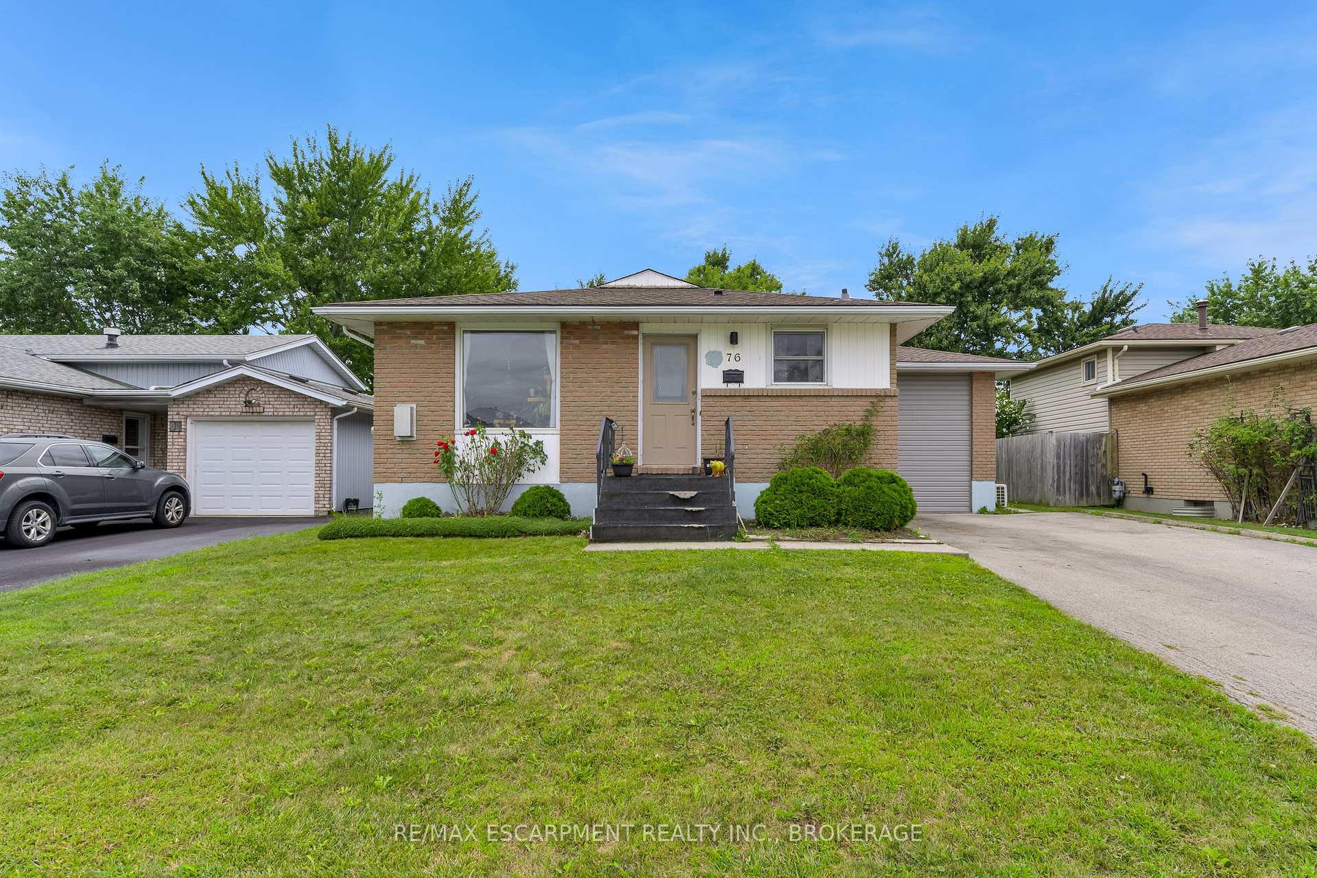 Photo 1 of 76 Marc Boulevard, Welland, Lincoln/Crowland — HOMEH