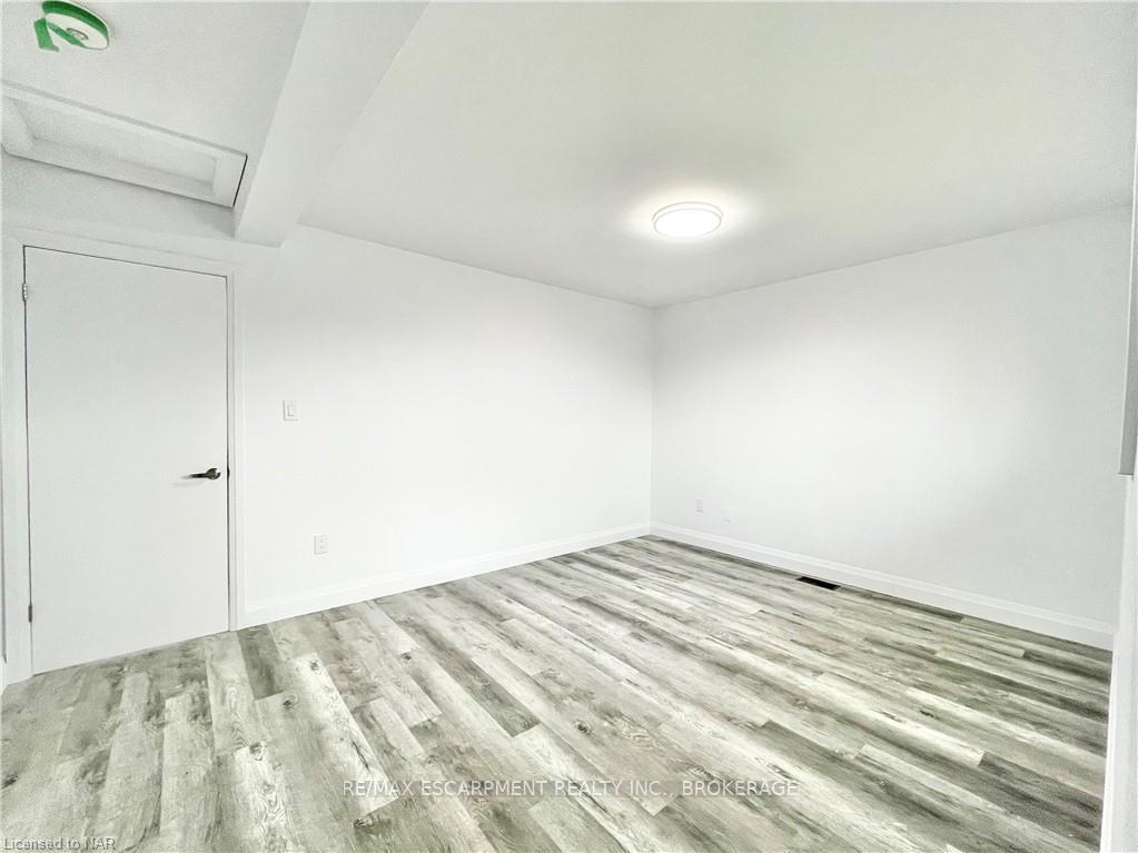 Photo 11 of 76 Marc Boulevard, Welland, Lincoln/Crowland — HOMEH
