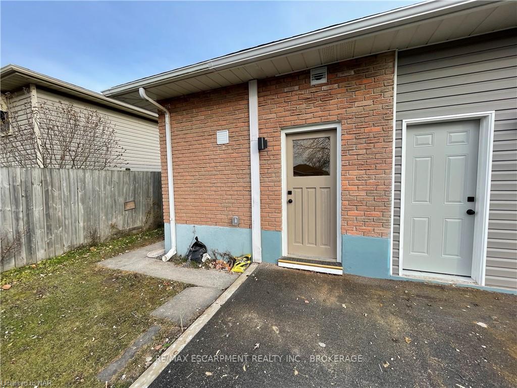 Photo 13 of 76 Marc Boulevard, Welland, Lincoln/Crowland — HOMEH