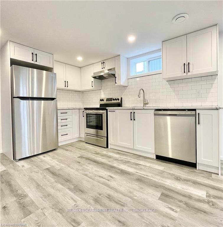 Photo 26 of 76 Marc Boulevard, Welland, Lincoln/Crowland — HOMEH