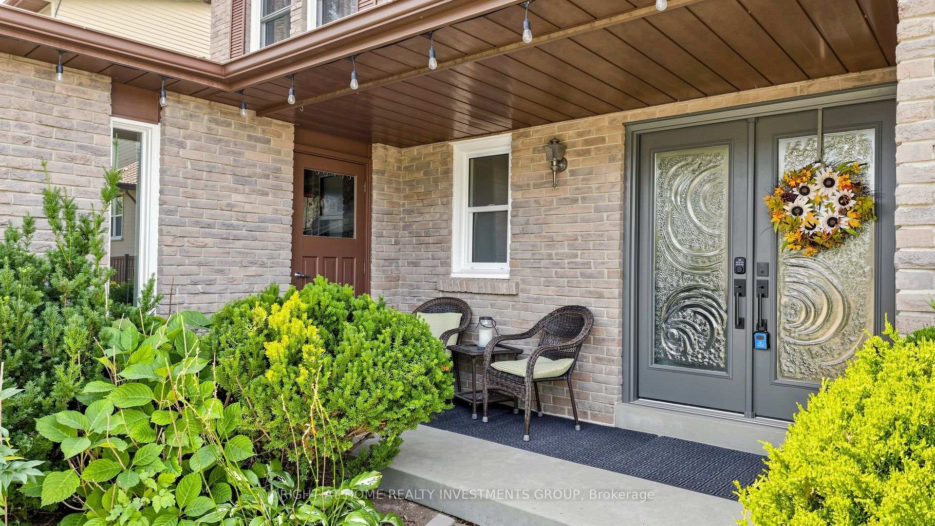 Photo 3 of 86 Burling Place, Newmarket, Huron Heights-Leslie Valley — HOMEH