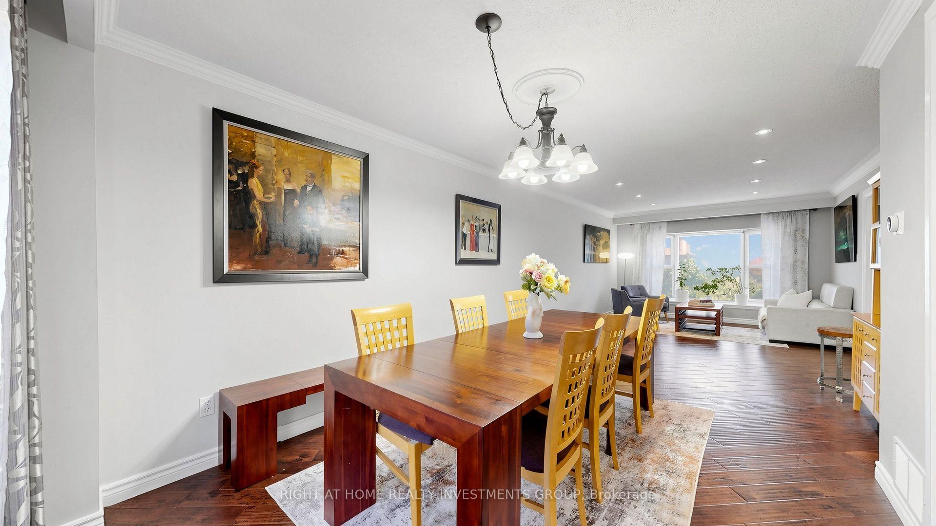 Photo 7 of 86 Burling Place, Newmarket, Huron Heights-Leslie Valley — HOMEH
