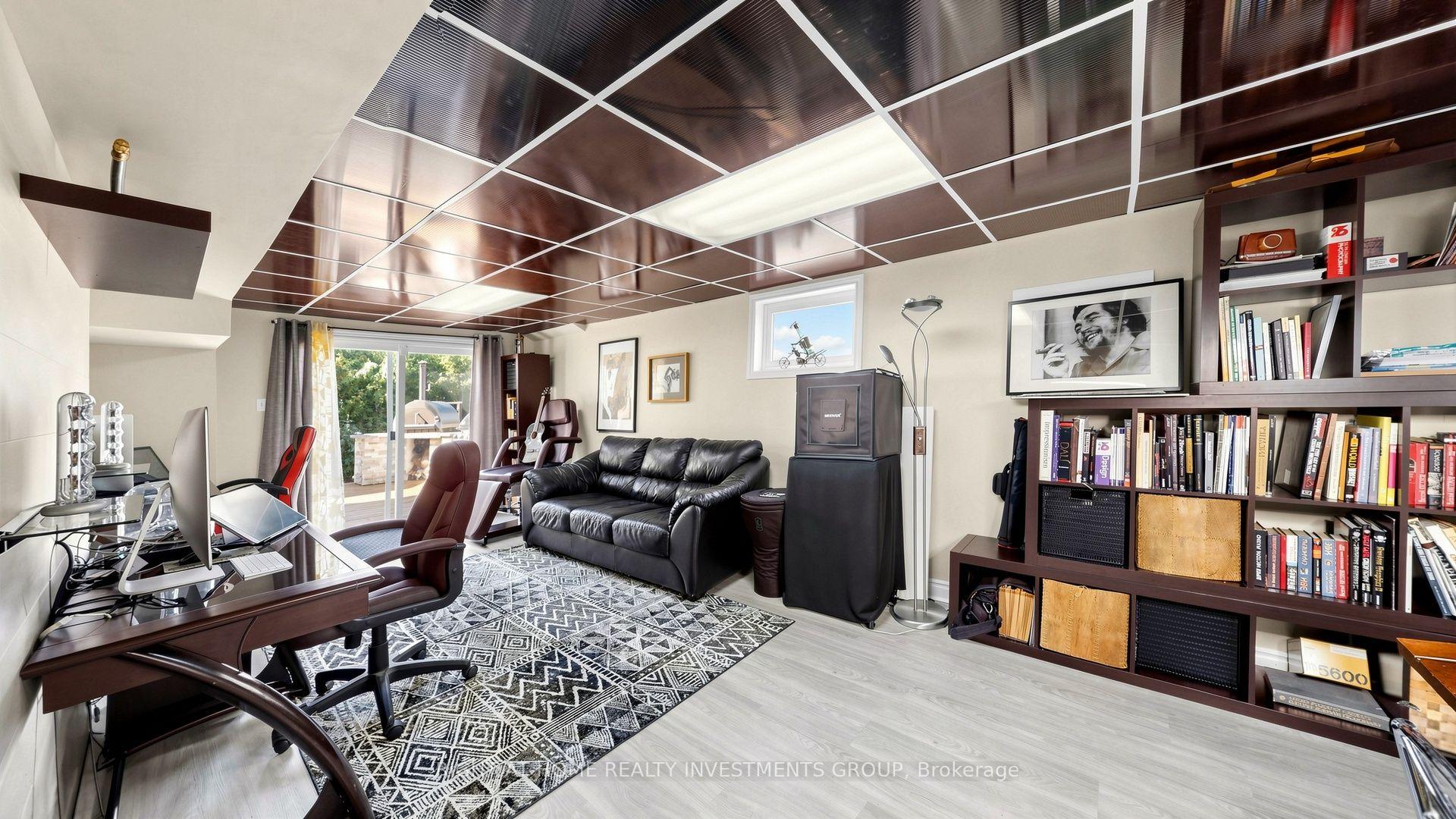 Photo 33 of 86 Burling Place, Newmarket, Huron Heights-Leslie Valley — HOMEH