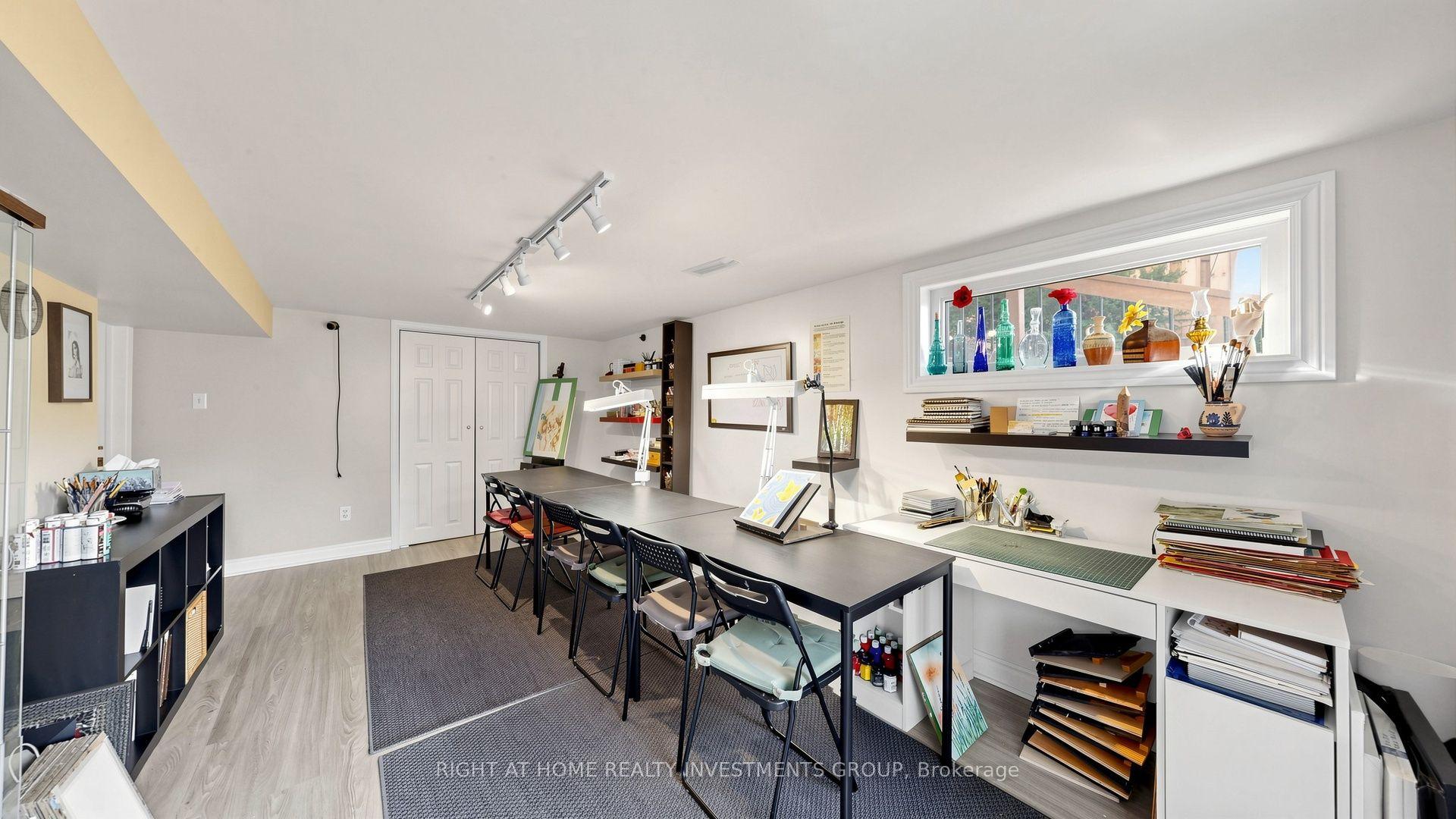 Photo 36 of 86 Burling Place, Newmarket, Huron Heights-Leslie Valley — HOMEH