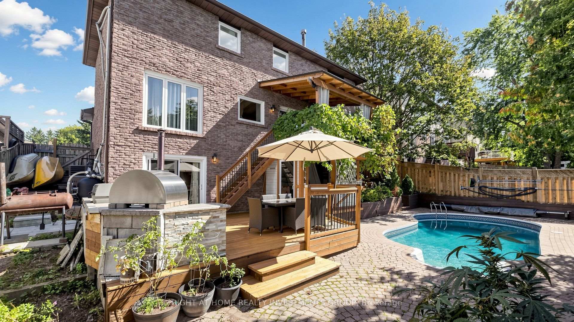 Photo 42 of 86 Burling Place, Newmarket, Huron Heights-Leslie Valley — HOMEH