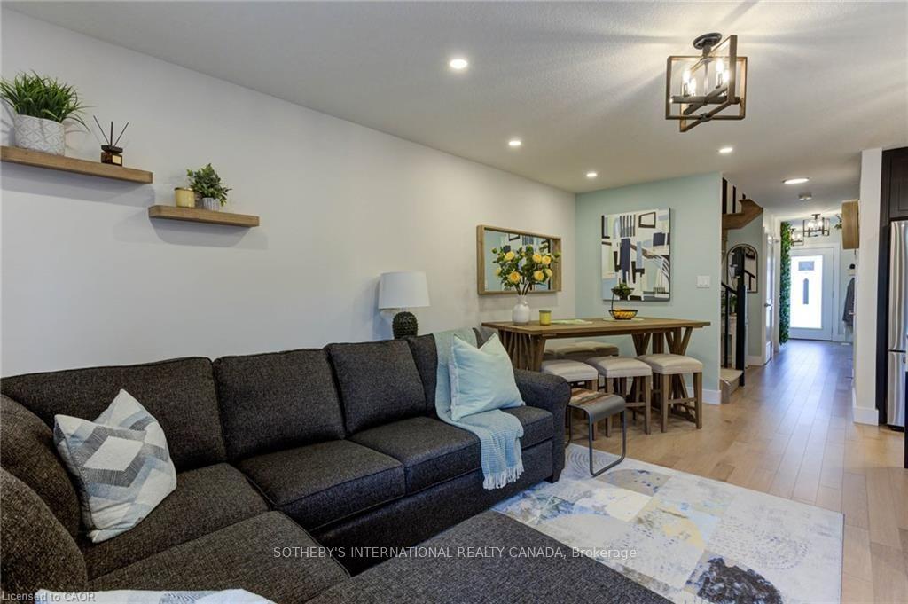 Photo 10 of Unit 79Q, 72 Bur Oak Common, Cambridge, Preston Heights — HOMEH