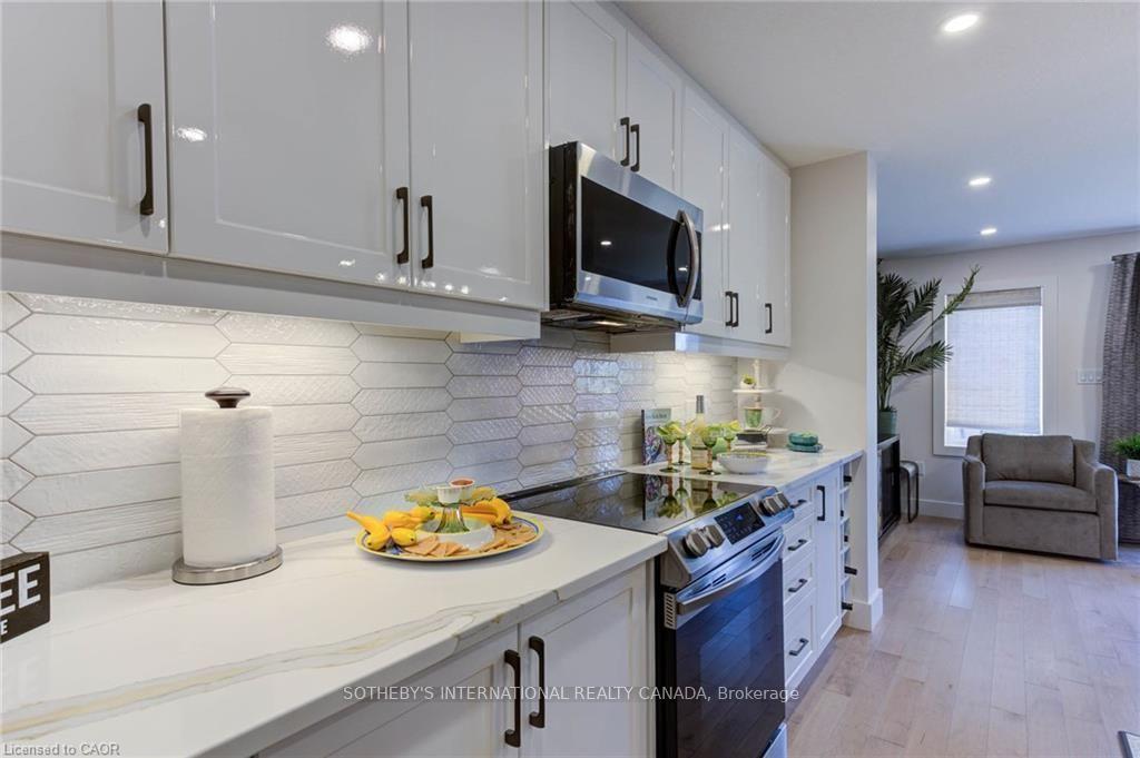 Photo 18 of Unit 79Q, 72 Bur Oak Common, Cambridge, Preston Heights — HOMEH