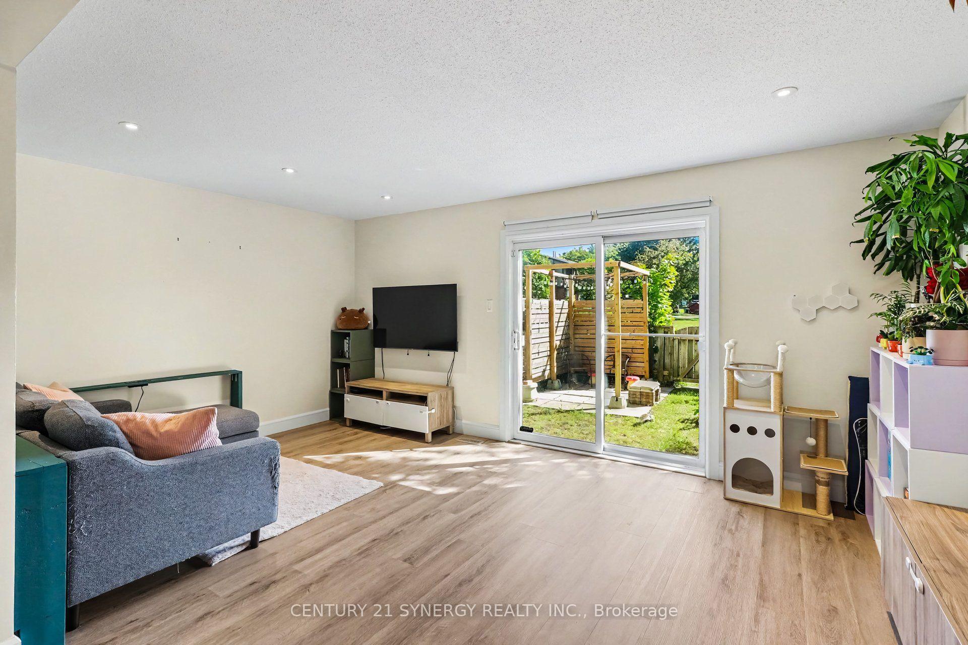Photo 8 of Unit 123, 6170 Brookside Lane, Ottawa, Convent Glen South — HOMEH
