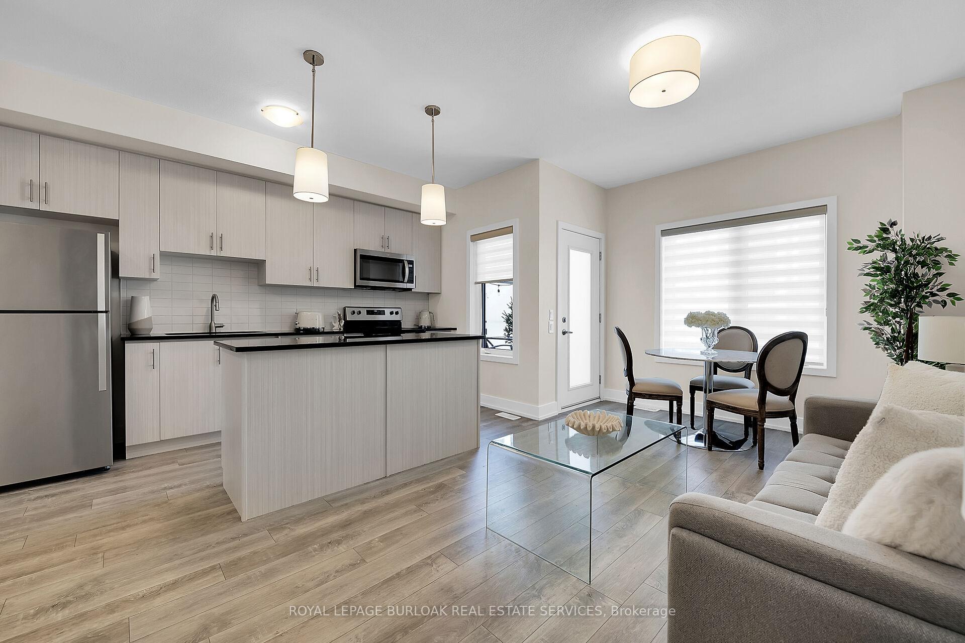 Photo 4 of Unit 9, 115 Shoreview Place, Hamilton, Lakeshore — HOMEH