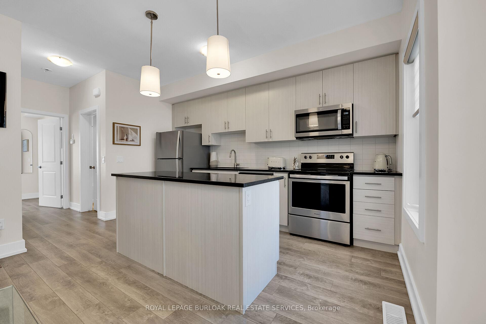 Photo 7 of Unit 9, 115 Shoreview Place, Hamilton, Lakeshore — HOMEH